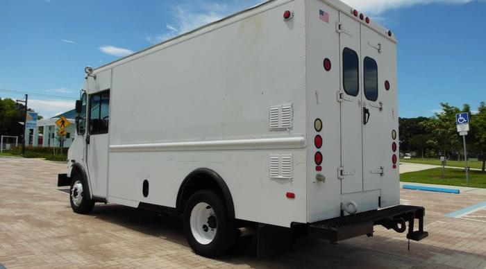 Freightliner Cummins 76K STEP VAN Box Food Bread Truck DIESEL STEP VAN